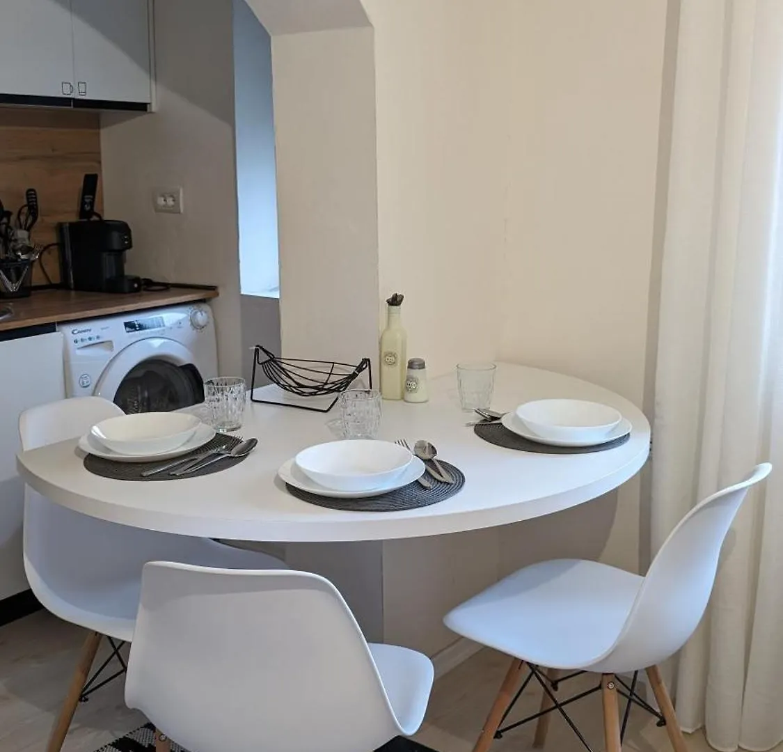 Modern Cozy Apartment 10 Min Walk To Skanderbeg Square Tirana Albania