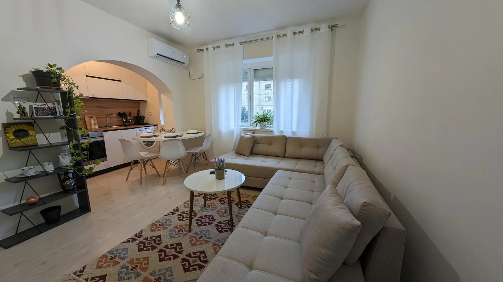 Modern Cozy Apartment 10 Min Walk To Skanderbeg Square Tirana
