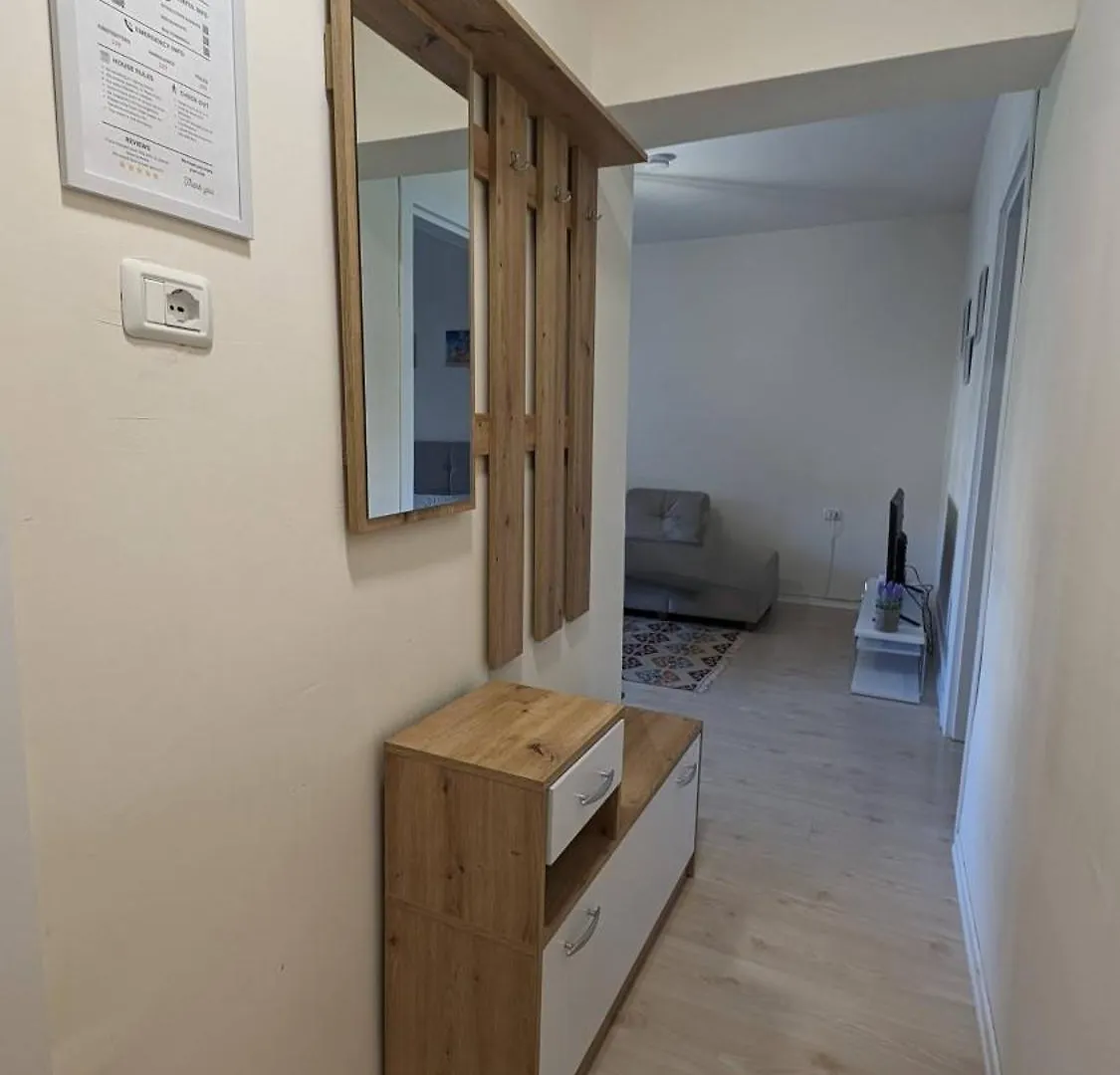 Modern Cozy Apartment 10 Min Walk To Skanderbeg Square Tirana